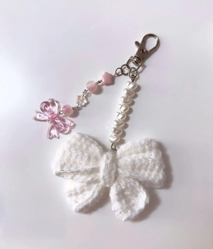 Sản phẩm len handmade hình nơ