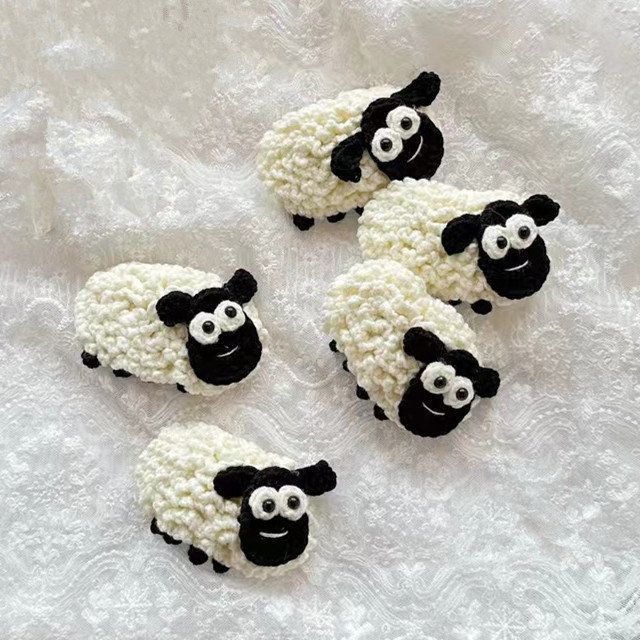 Quà tặng len handmade 2025